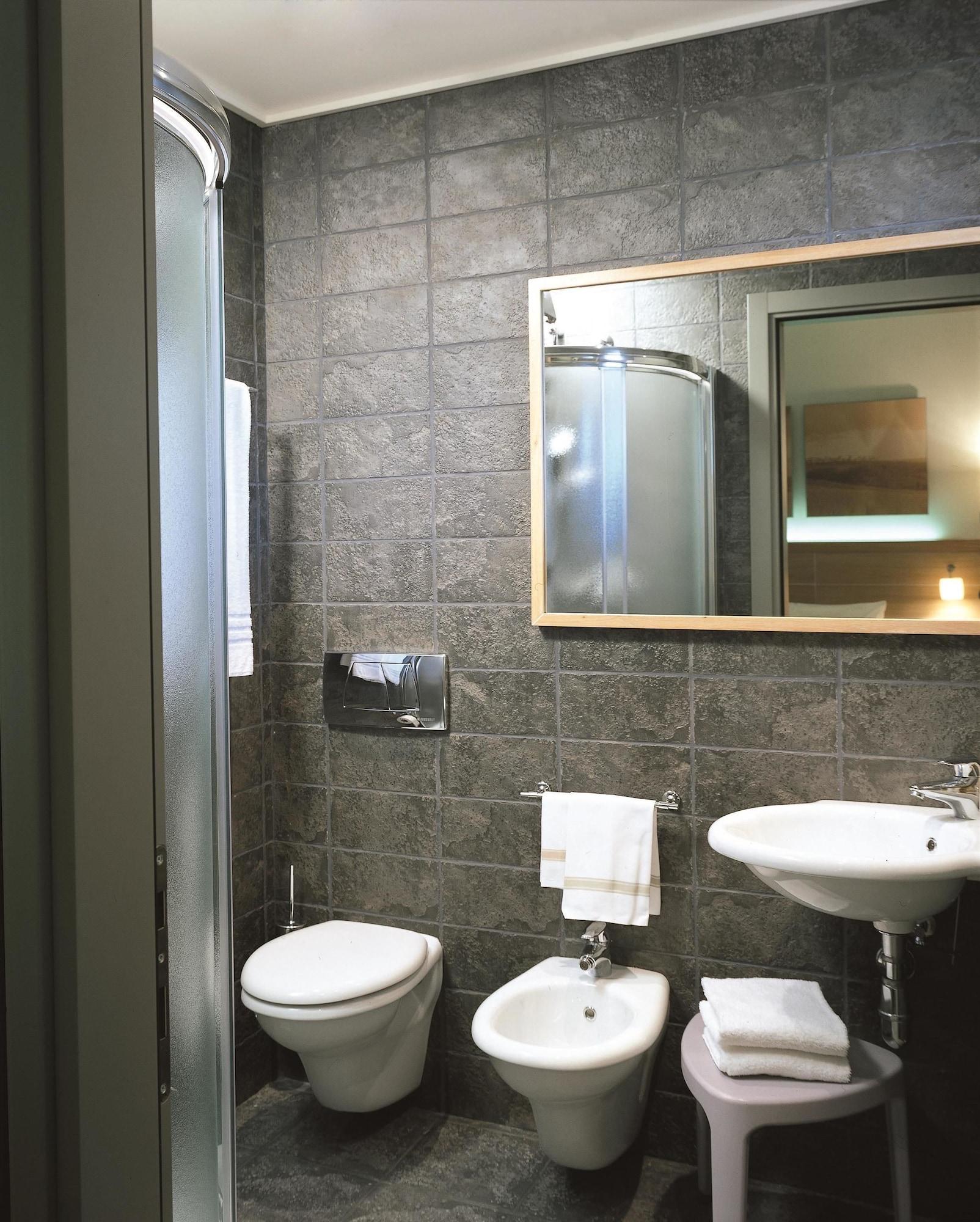 Meridiana Country Hotel Каленцано Номер фото